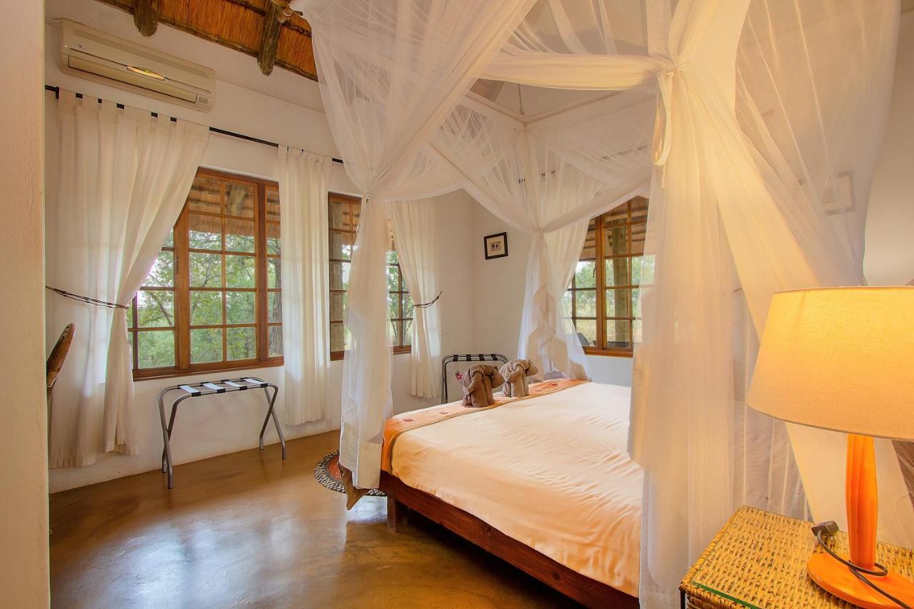 Casart Game Lodge Grietjie Game Reserve Bagian luar foto